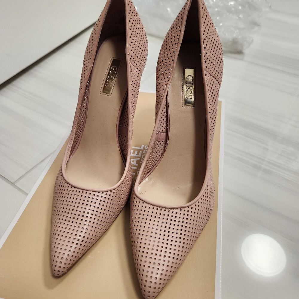 GUESS SHOES